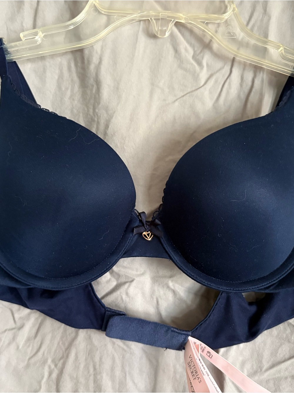 Victoria's Secret Navy Molded T-Shirt Bra with Gold Charm